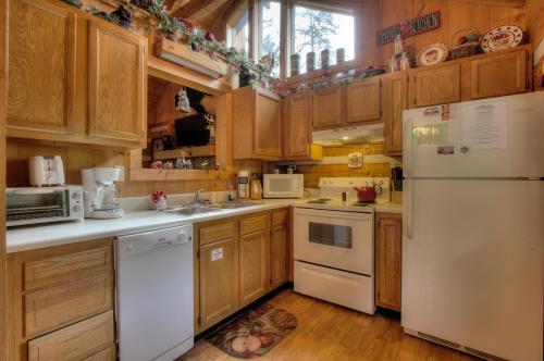 Apple Bear View #116 by Aunt Bug's Cabin Rentals - image 11