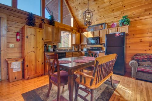 Buckhead #259 by Aunt Bug's Cabin Rentals - image 6