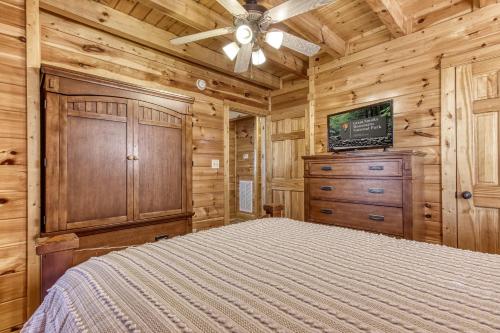 Dream Come True #555 by Aunt Bug's Cabin Rentals - image 14