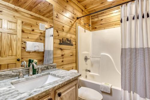 Dream Come True #555 by Aunt Bug's Cabin Rentals - image 6