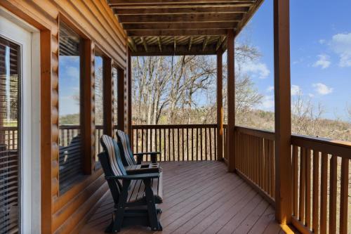 Emerald City Lights #203 by Aunt Bug's Cabin Rentals - image 11