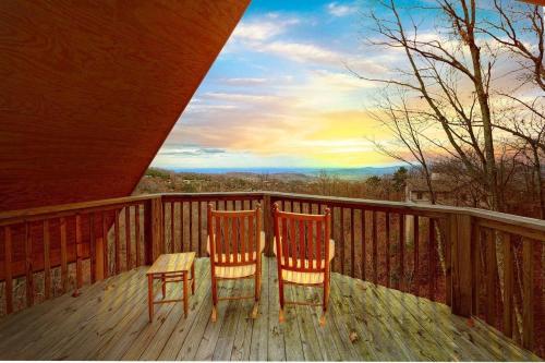 Emerald City Lights #203 by Aunt Bug's Cabin Rentals - image 11