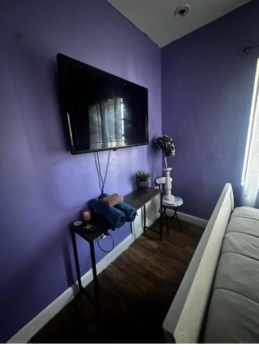Cozy 420 Stay Near Wynwood Art District in Miami, USA