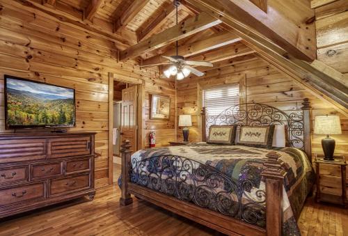 Poolside Retreat #221 by Aunt Bug's Cabin Rentals - image 6