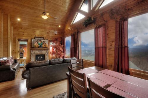 Lasting Impressions #240 in Sevierville, USA