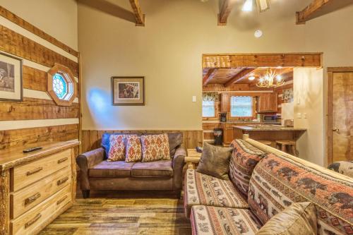 Moonshine Madness 1611 – Gatlinburg, TN