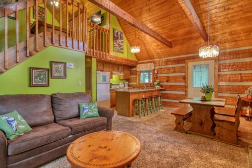 Parkside Party #1676 by Aunt Bug's Cabin Rentals - image 11