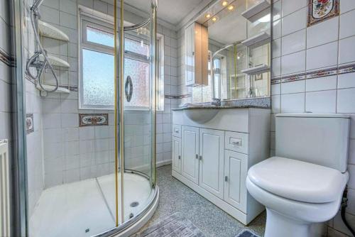 Spacious 3BR Home with Driveway Near NEC & Airport, Birmingham (fotografie 11)
