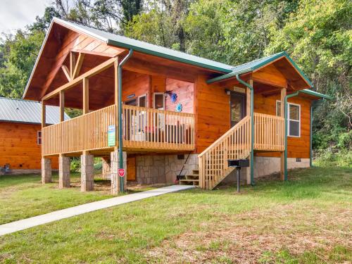 River Getaway #2326 by Aunt Bug's Cabin Rentals - image 13