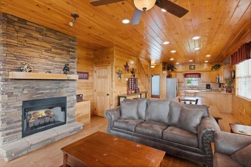 ROCKY TOP VIEWS #668 in Sevierville, USA