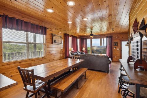 ROCKY TOP VIEWS #668 in Sevierville, USA
