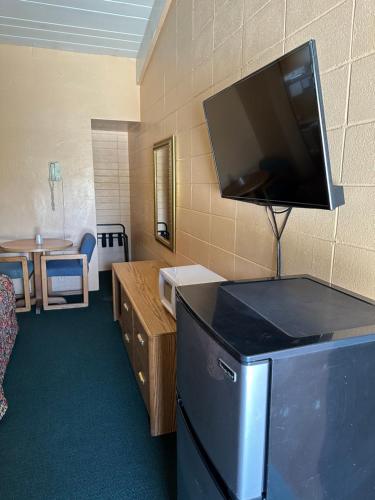 บริการและสิ่งอำนวยความสะดวก, Fireside Inn in คิงซิตี้ (แคลิฟอร์เนีย)