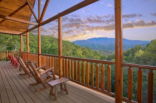 Splash Mansion #500 by Aunt Bug's Cabin Rentals - image 9