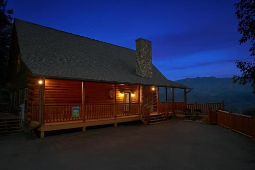 Splash Mansion #500 by Aunt Bug's Cabin Rentals - image 11