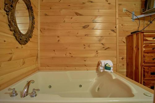 Splash Mansion #500 by Aunt Bug's Cabin Rentals - image 6