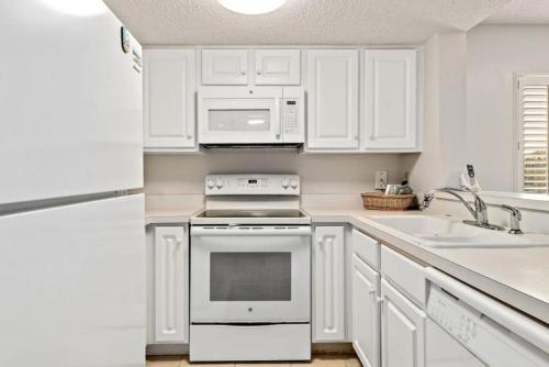 Ocean and Racquet Resort 1101 in St. Augustine, USA