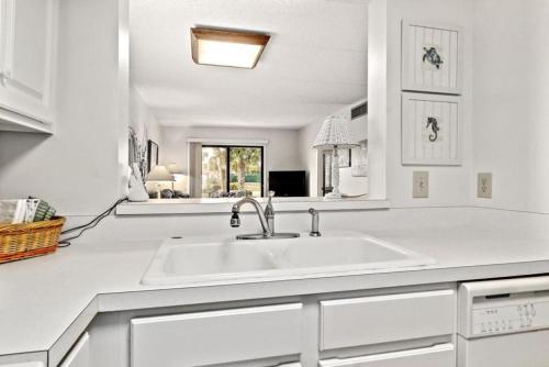 Ocean and Racquet Resort 1101 in St. Augustine, USA