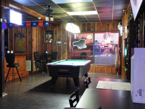 Gators Inn on the Bayou - image 14