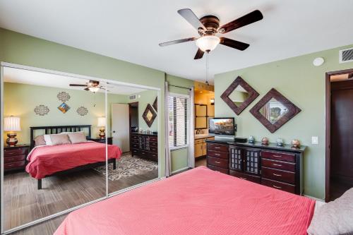 Embrace the Sun Your Luxurious Palm Springs Haven in Palm Springs, USA
