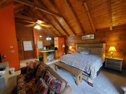 Wild Thing #1525 by Aunt Bug's Cabin Rentals - image 11