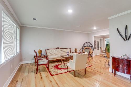 Fully Renovated Home about 1 Mi to Downtown Hammond! in Hammond, USA