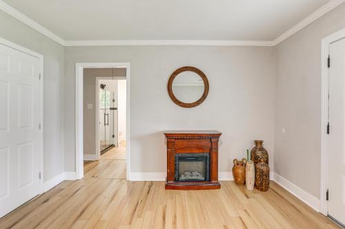 Fully Renovated Home about 1 Mi to Downtown Hammond! in Hammond, USA