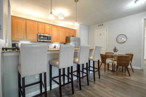 Stunning Vista Cay Luxury Retreat Near all Theme Parks, and walk to Convention Center in Orlando, USA