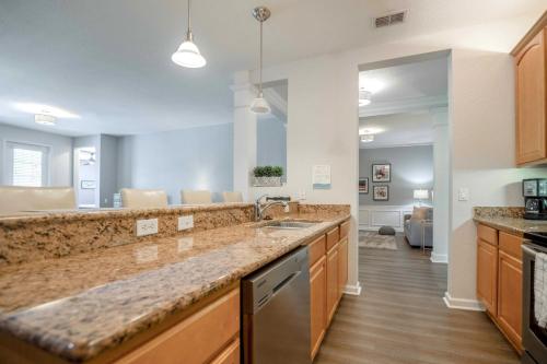 Stunning Vista Cay Luxury Retreat Near all Theme Parks, and walk to Convention Center in Orlando, USA
