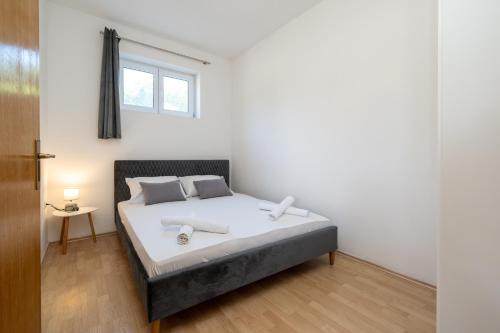 Apartment Povljana 224d - image 9
