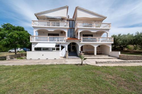 Apartments with a parking space Povljana Pag - 224