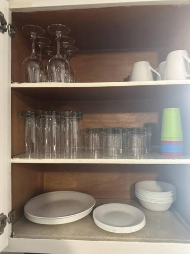 Akron 2 Bed & 1 Bath Close to everything in Akron, USA