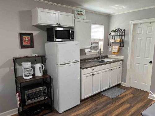 Completely Detached Private Mother-in-law Suite in Baker, USA