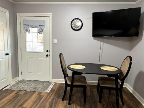 Completely Detached Private Mother-in-law Suite in Baker, USA