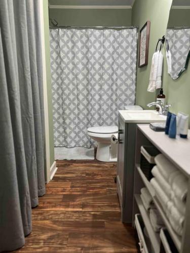 Completely Detached Private Mother-in-law Suite in Baker, USA