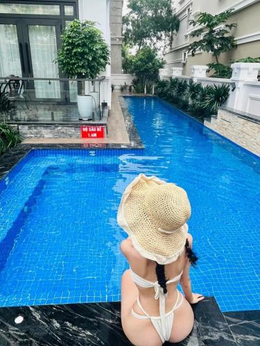 Chuỗi Villa 8 Phòng Ngủ Vip Tuần Châu - gần biển - bể bơi - nướng BBQ