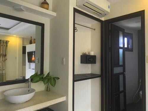 Superior Twin Room image 10