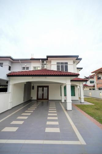 Tanjong Karang,(10minutes to sekinchan) Semi D/up to 14 pax+
