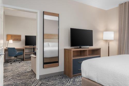 Candlewood Suites La Crosse an IHG Hotel - image 12