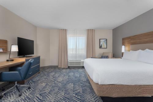 Candlewood Suites La Crosse an IHG Hotel - image 7