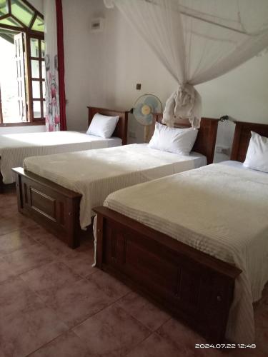 Budget Triple Room room in Sudumal Cottage