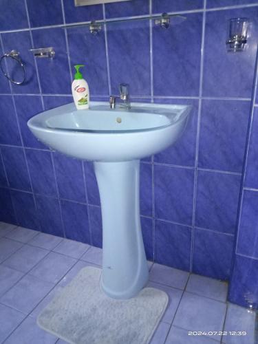 Budget Triple Room image 10