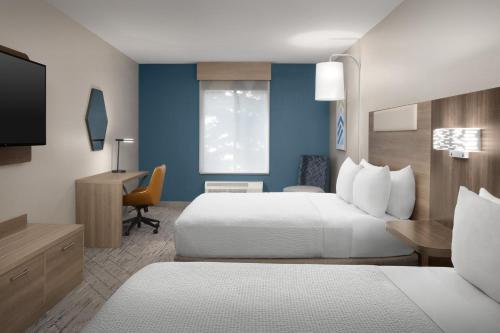 Holiday Inn Express & Suites by IHG Chambersburg an IHG Hotel - image 8