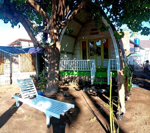 room detail thumbnail 2