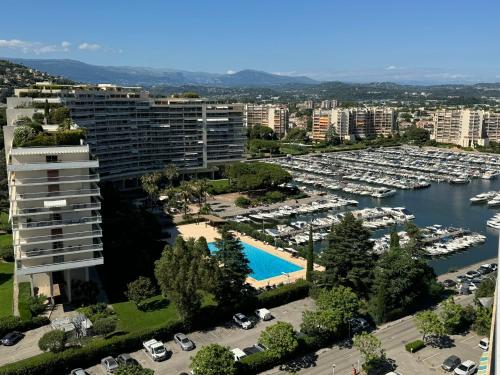 My Resid Appart Cannes vue marina et vue montagne