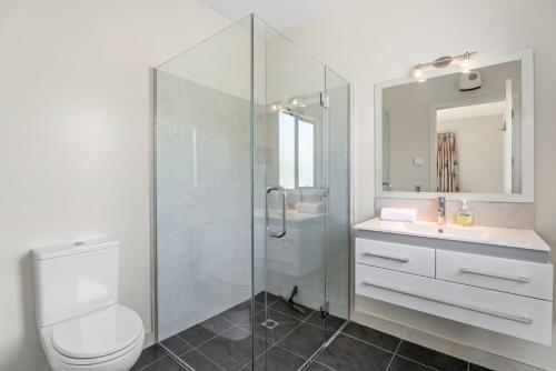Frankton Arm Vista - Queenstown Holiday Home - image 7