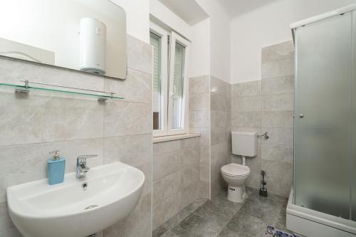 Two-Bedroom Apartment with Terrace image 2