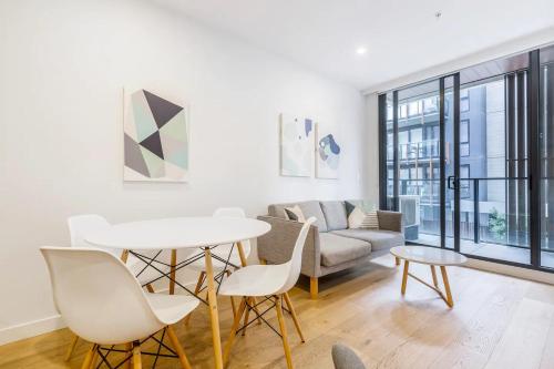 Executive Comfort Living Near La Trobe & RMIT Uni in 班杜拉