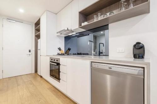 Executive Comfort Living Near La Trobe & RMIT Uni in 班杜拉