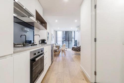 Executive Comfort Living Near La Trobe & RMIT Uni in 班杜拉