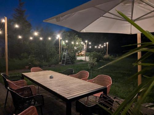 BNB Green refuge: Vakantiehuis met zeer grote tuin gîte à louer Neerpoorten